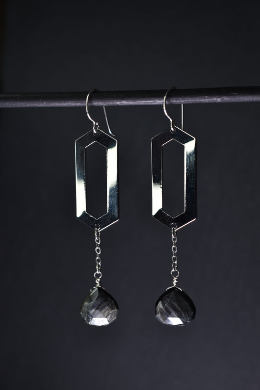Heart of the Steadfast Earrings image 2